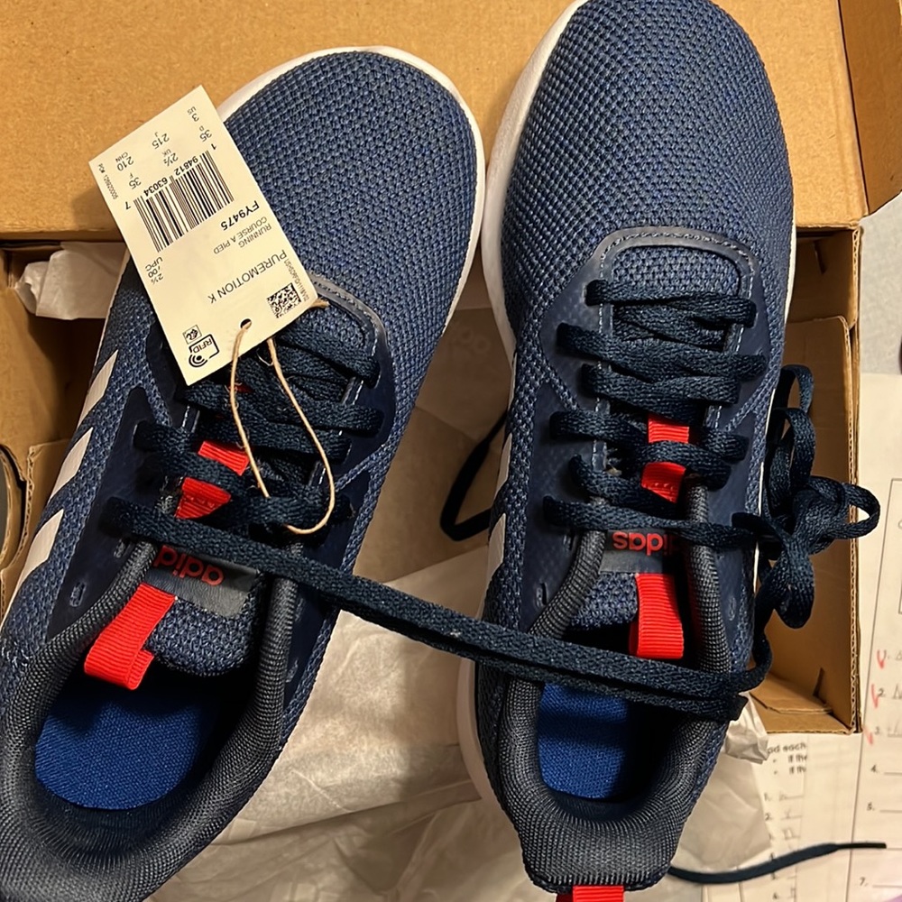 New with tags boys size 3 Adidas Puremotion K shoes